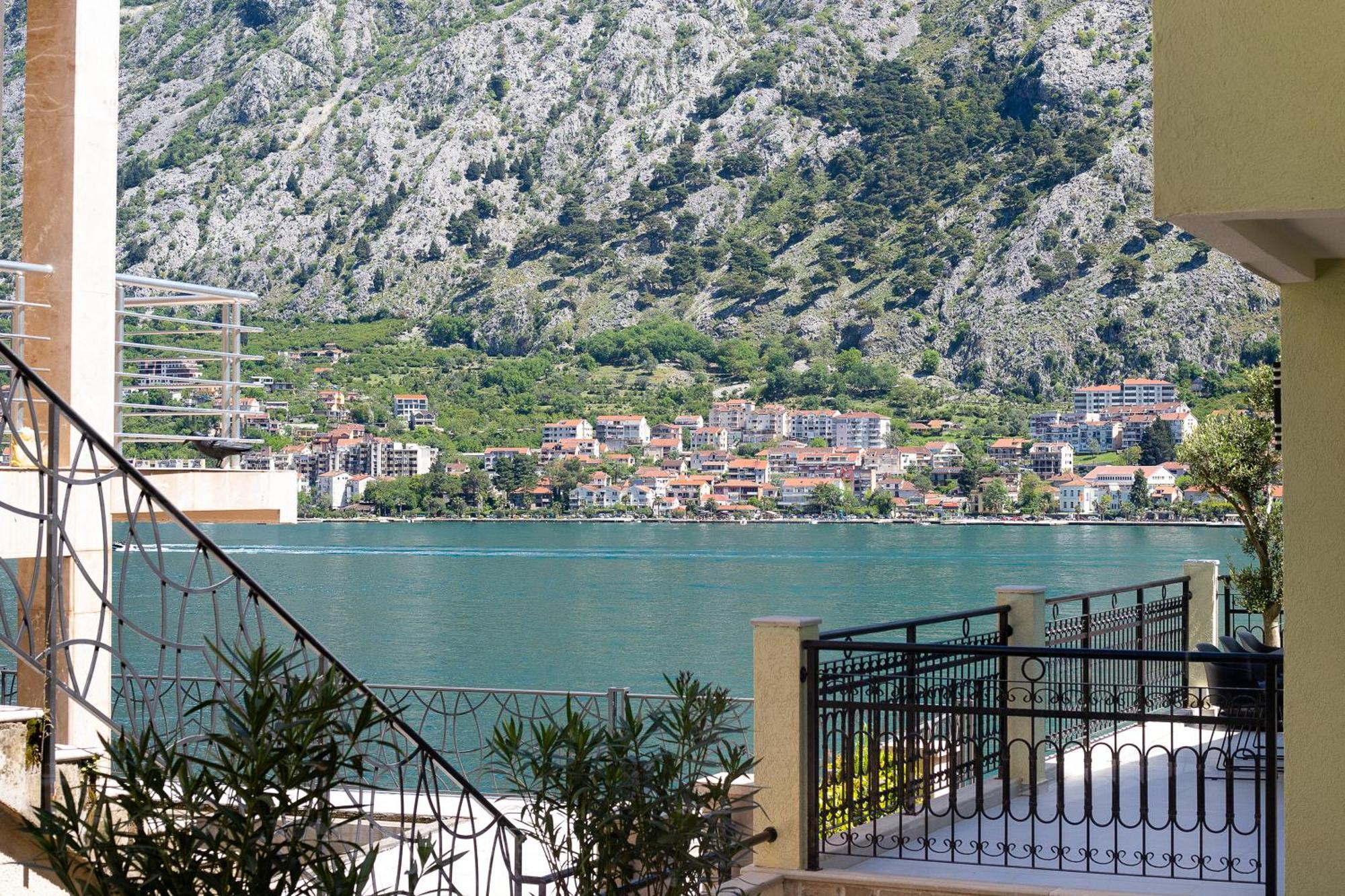 Dekaderon Lux Apartments Kotor Exterior photo