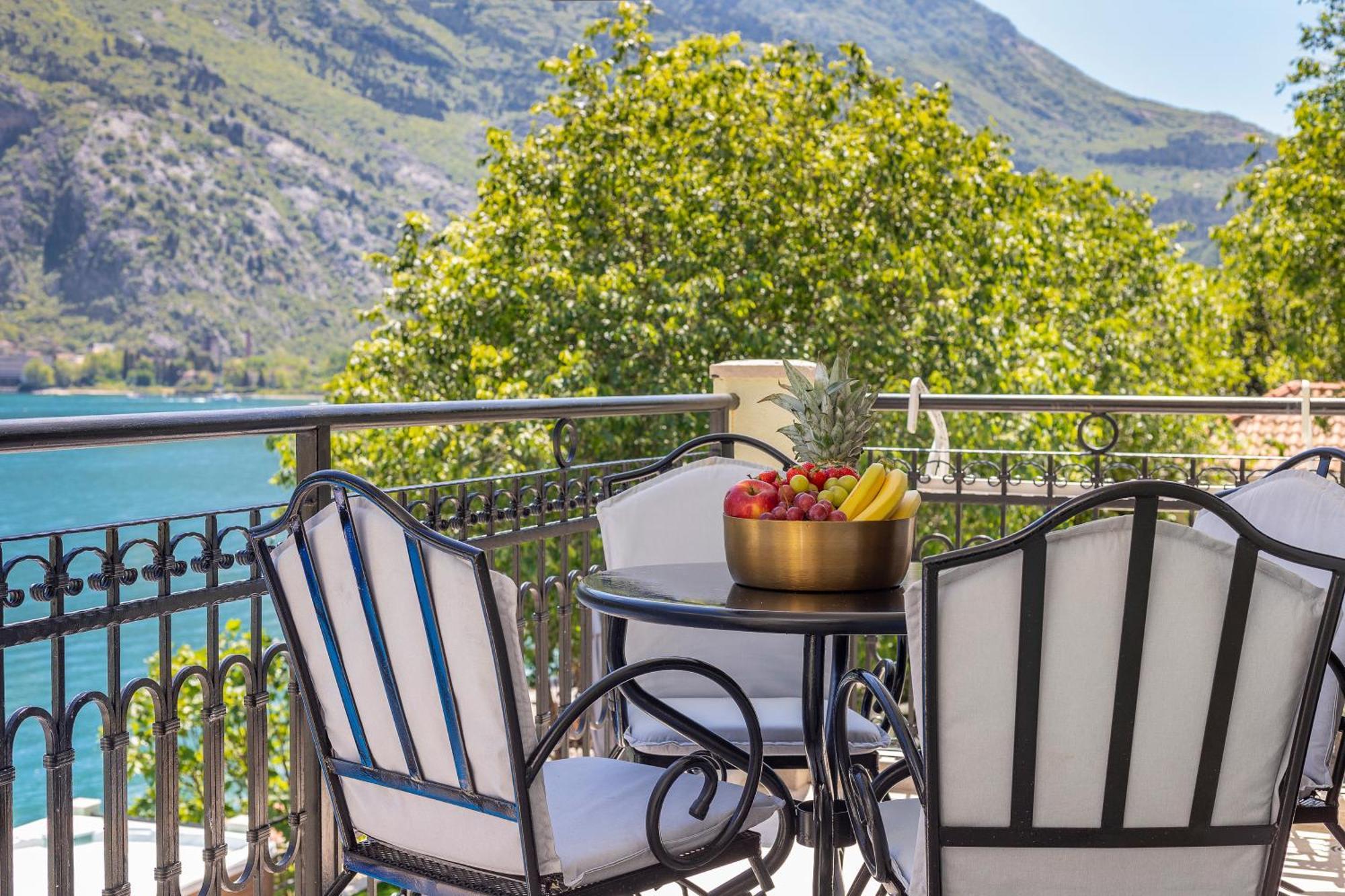 Dekaderon Lux Apartments Kotor Exterior photo